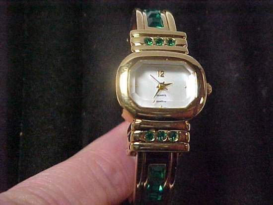 Emerald rhinestone ladies wristwatch