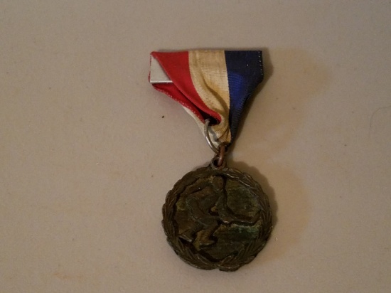Vintage showdown champion medal