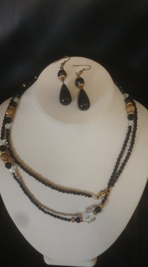34" black & Clear glass necklace w/ pierced earrings set