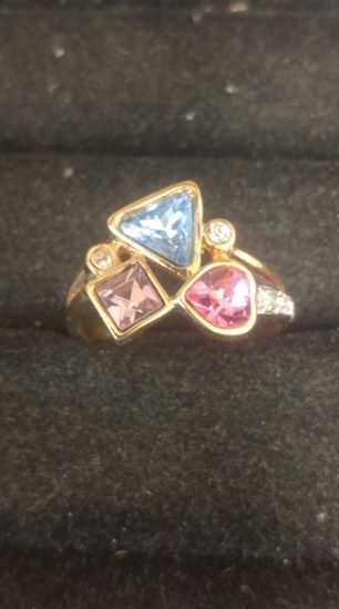 Ladies rhinestone cocktail ring size 9