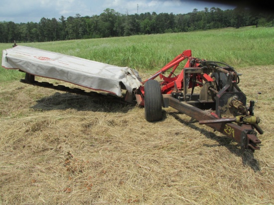 Kuhn gmd700 hay cutter with dolly