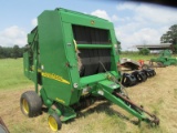 John Deere 567 mega wide bailer