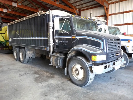 '91 IH 8100 Twin Screw Tandem