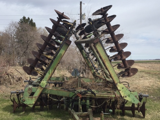 John Deere #330 25' Tandem Disk