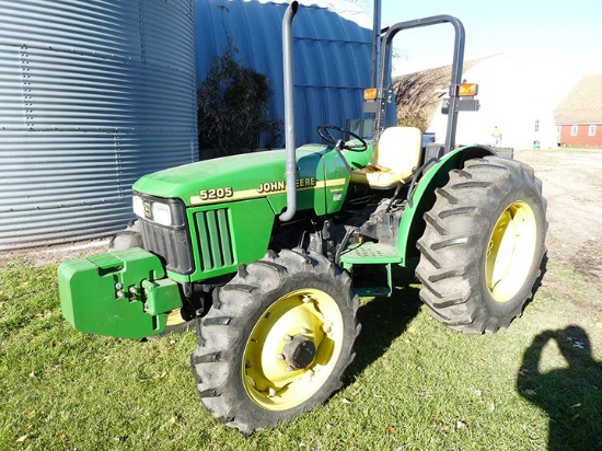 John Deere 5205 MFWD Utility Tractor