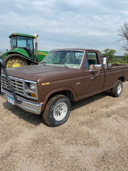 1984 Ford 4x4 Pickup with Fuel Tank and Pump