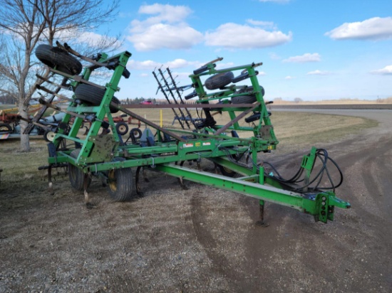 John Deere #610 28' Chisel Plow