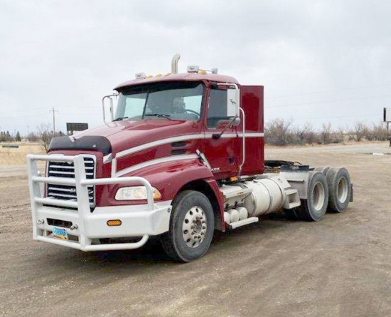 '10 Mack CXU 613 Day Cab