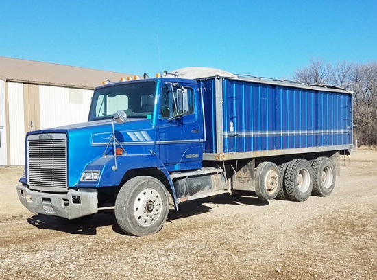 '87 Freightliner FLC 112 Tri Axle Truck