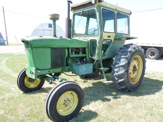 John Deere 4020 with Cab