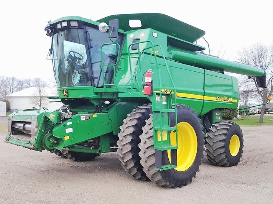 2007 John Deere 9860 STS Combine