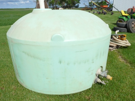 1200 Gallon Water Tank