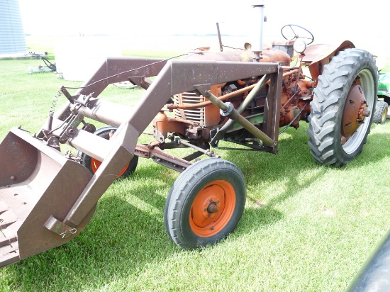 1052 Case DC-4 Wide Front Tractor