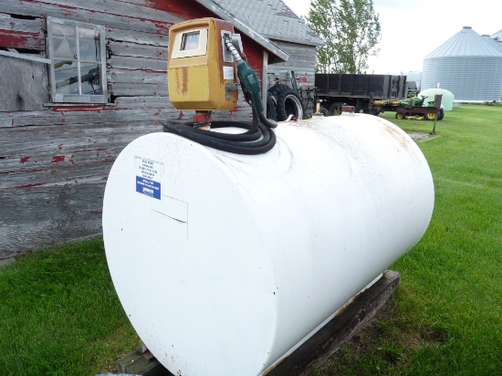 500 Gallon Fuel Tank with 120v pump