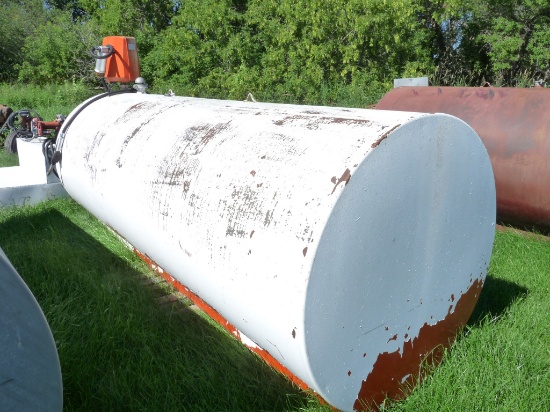 1000 Gallon Fuel Tank with Electric Pump