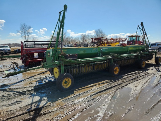 Set of John Deere 9350 30' Drills w/Transport