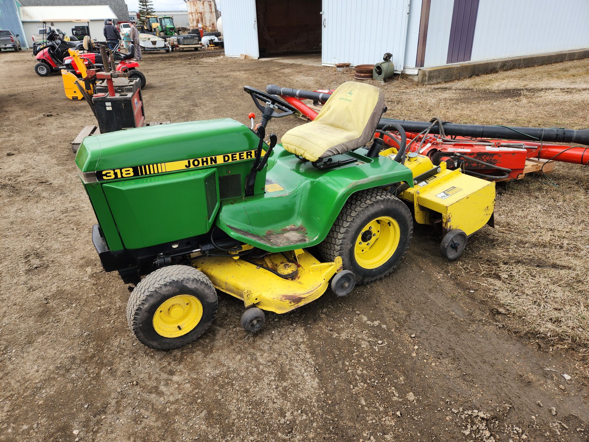 Machinery Auction John Deere 318 Lawn Tractor For Sale JD #318