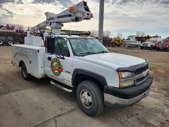 '04 Silverado Boom Truck`
