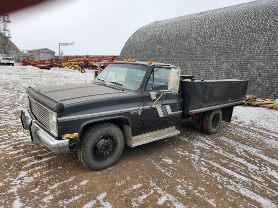 '84 Chev. 1-Ton Dually Flatbed Trk.