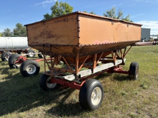 Minnesota 250 Gravity Wagon