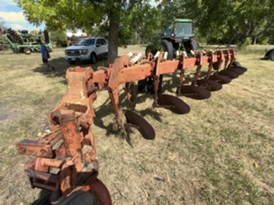 Melroe #903 8 Bottom Auto Reset Plow