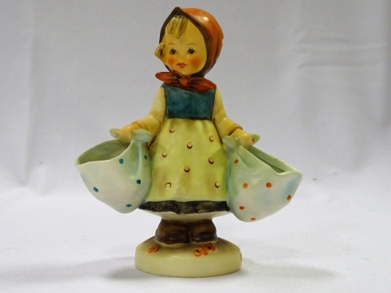 M.I. Hummel Figurine "Mothers Darling"