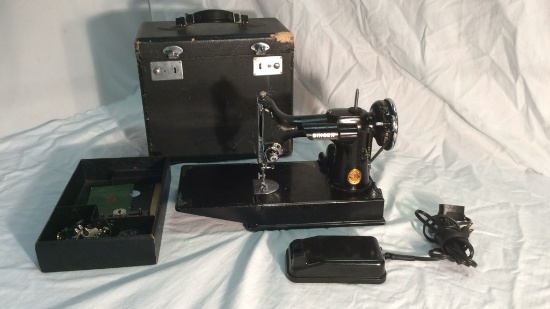 Singer Featherweight Sewing Machine