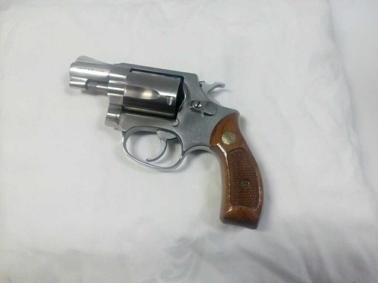 Smith & Wesson 38 SPL Revolver. SN#BNB8026.