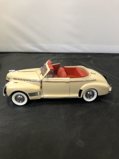 1941 Chevrolet Special Deluxe Convetible Diecast Car.