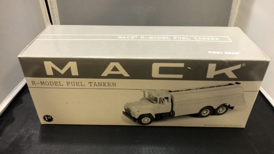 Mack R-Model Fuel Tanke Die-Cast Replica.