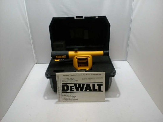Dewalt DW090 Builder's Level & Carry Case **New**