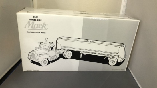 1960 Mack Model B-61 Tractor and Tank Trailer Die-