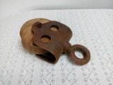Vintage Small Wooden/Metal Pully