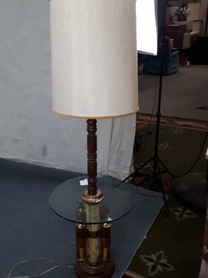 VINTAGE SIDE TABLE LAMP DAMAGED