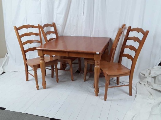 SQUARE DINING TABLE W/4 CHAIRS INCLUDES LEAF