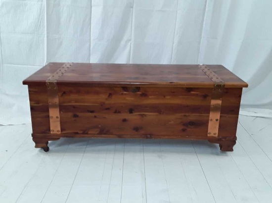 CEDAR CHEST WITH WOOD ACCENTS