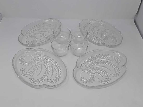 VINTAGE SNACK PLATES AND CUPS(4)
