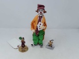 3 CLOWNS 2 SMALL GOLD COLORED & 1 W/CARDS