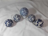 5 CERMAIC DECORATIVE BALLS 1 LARGE 4 SMALL