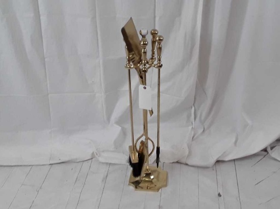 BRASS FIREPLACE 5 TOOLS W/STAND