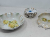 7 PIECES OF BAVARIAN FINE CHINA WITH FLORAL DESIGN