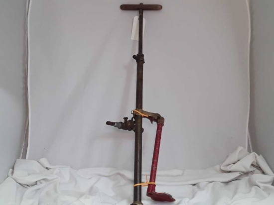 ANTIQUE HAND WATER PUMP