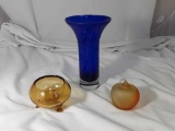 3 GLASS PIECES | BOWL | APPLE | VASE