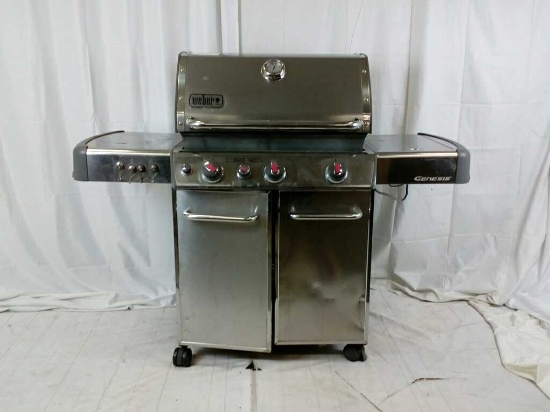 WEBER GENESIS 3 BURNER GRILL