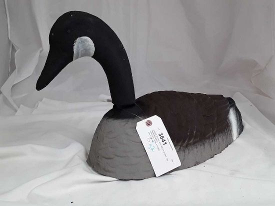 GOOSE DECOY WITH METAL STAND - NO MAKERS MARK
