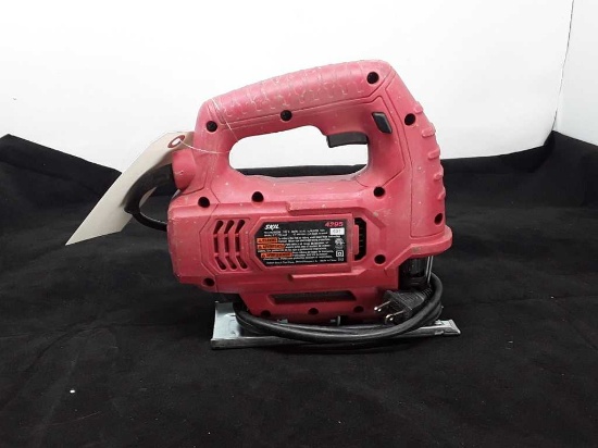 SMALL HAND HELD JIGSAW FROM SKIL