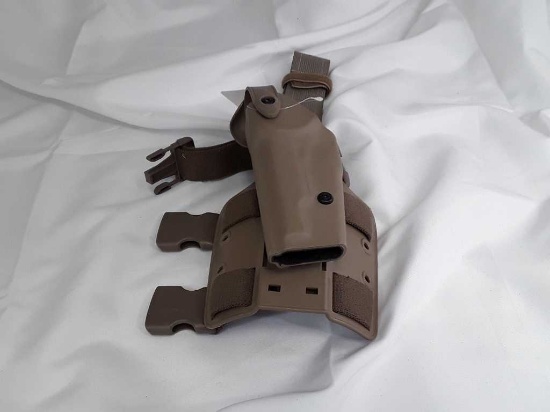 1 TACTICAL HOLSTER WITH STANDARD STRAPS