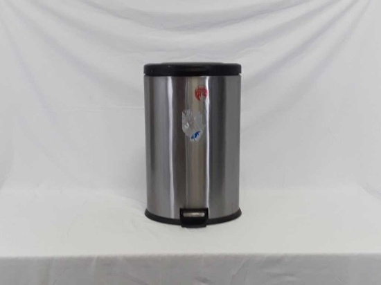 Stainless Steel Trash Can with Foot Pedal