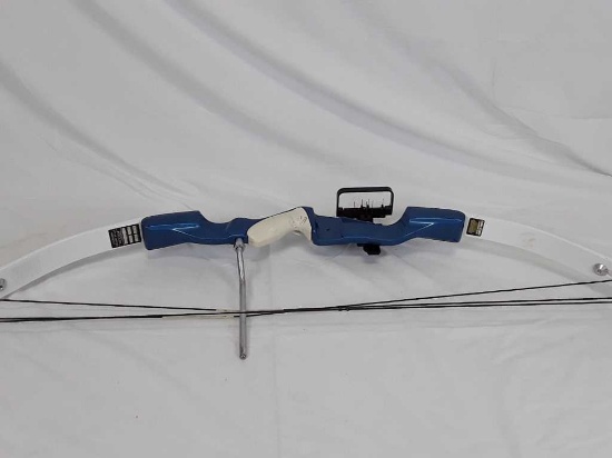POINT BLACK LTD. COMPOUND BOW - WHITE AND BLUE