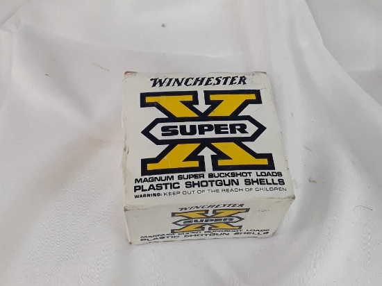 1 Box of Winchester Super X 12 Ga. Buckshot .
